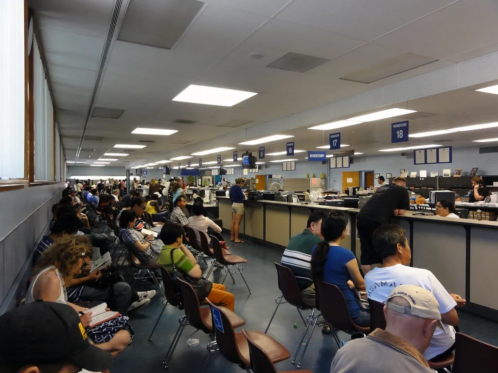 Gov Jerry Brown Orders Audit Of California DMV StateScoop   Busy California Dmv Office Omar Bárcena Flickr 