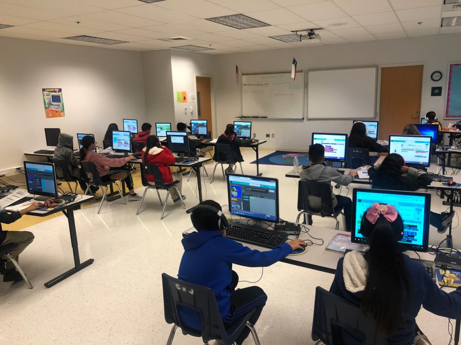 An hour of code class in El Paso, Texas.