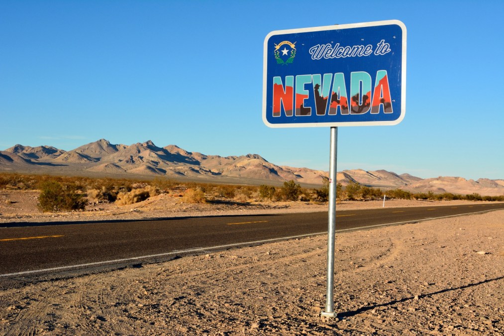 welcome to Nevada sign