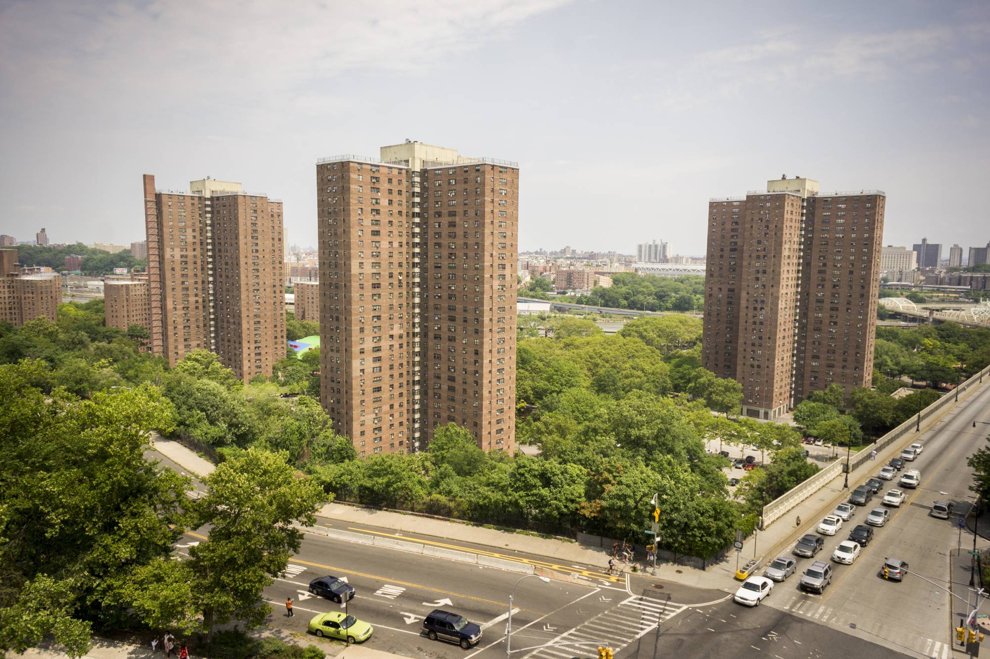 New York City to connect 13 housing projects with free or low-cost