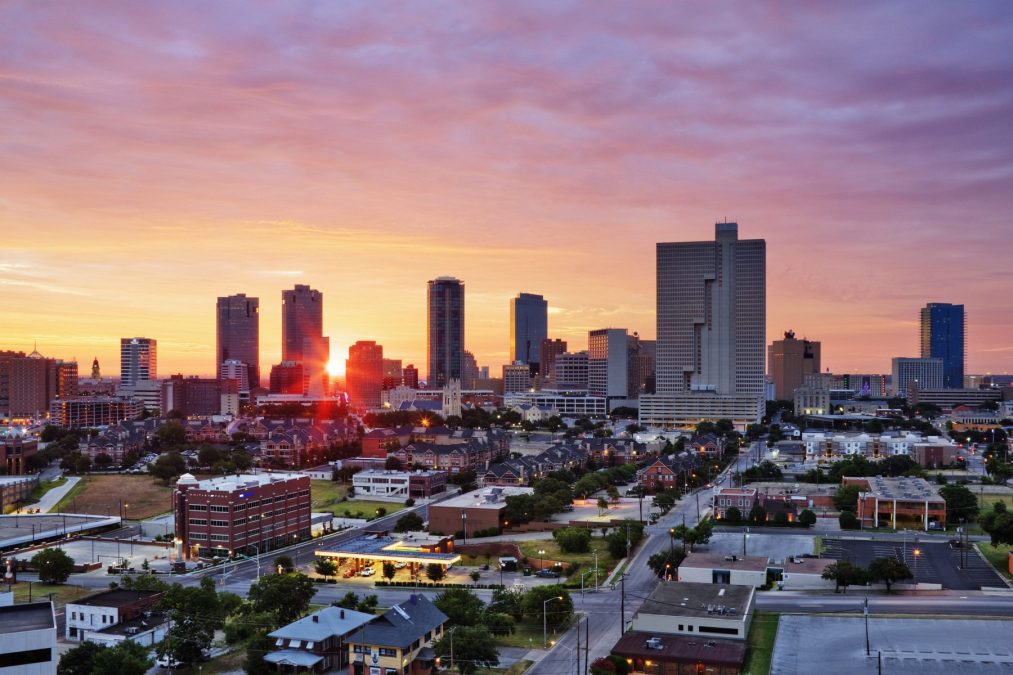 A photo of the Fort Worth Texas skyline at sunrise.