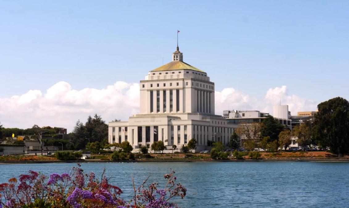 alameda county courthouse in Oakland, California