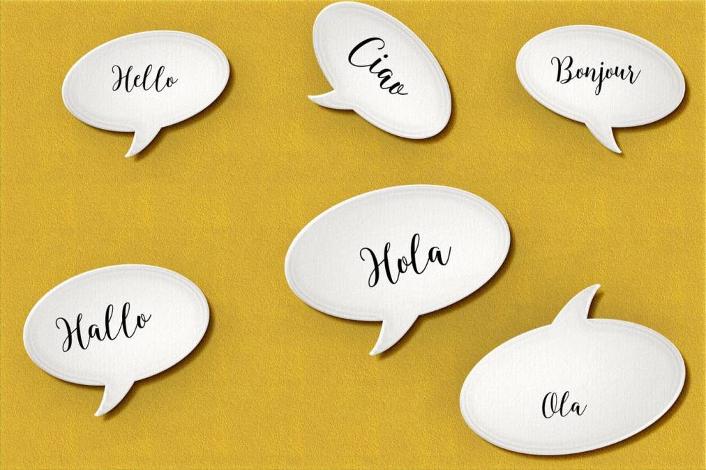 chat bubbles with hello in different languages